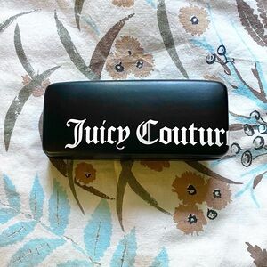 Juicy Couture Hard Shell Glasses Case Black and White 🖤🤍